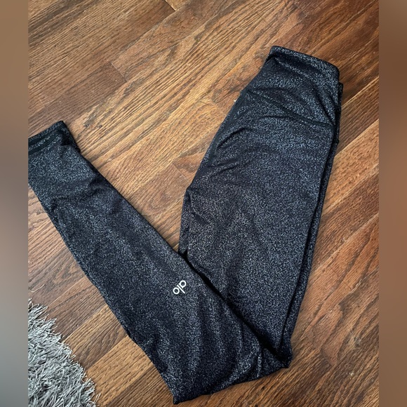 ALO leggings! - Picture 3 of 6
